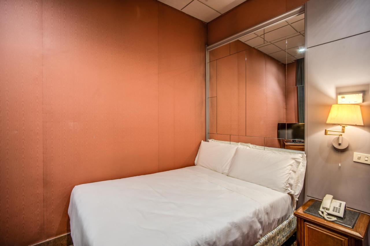 Castro Pretorio Easy Rooms Roma Dış mekan fotoğraf